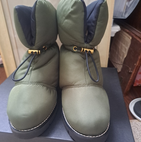 new jcrew puffer boot - olive - 8 - Picture 3 of 5